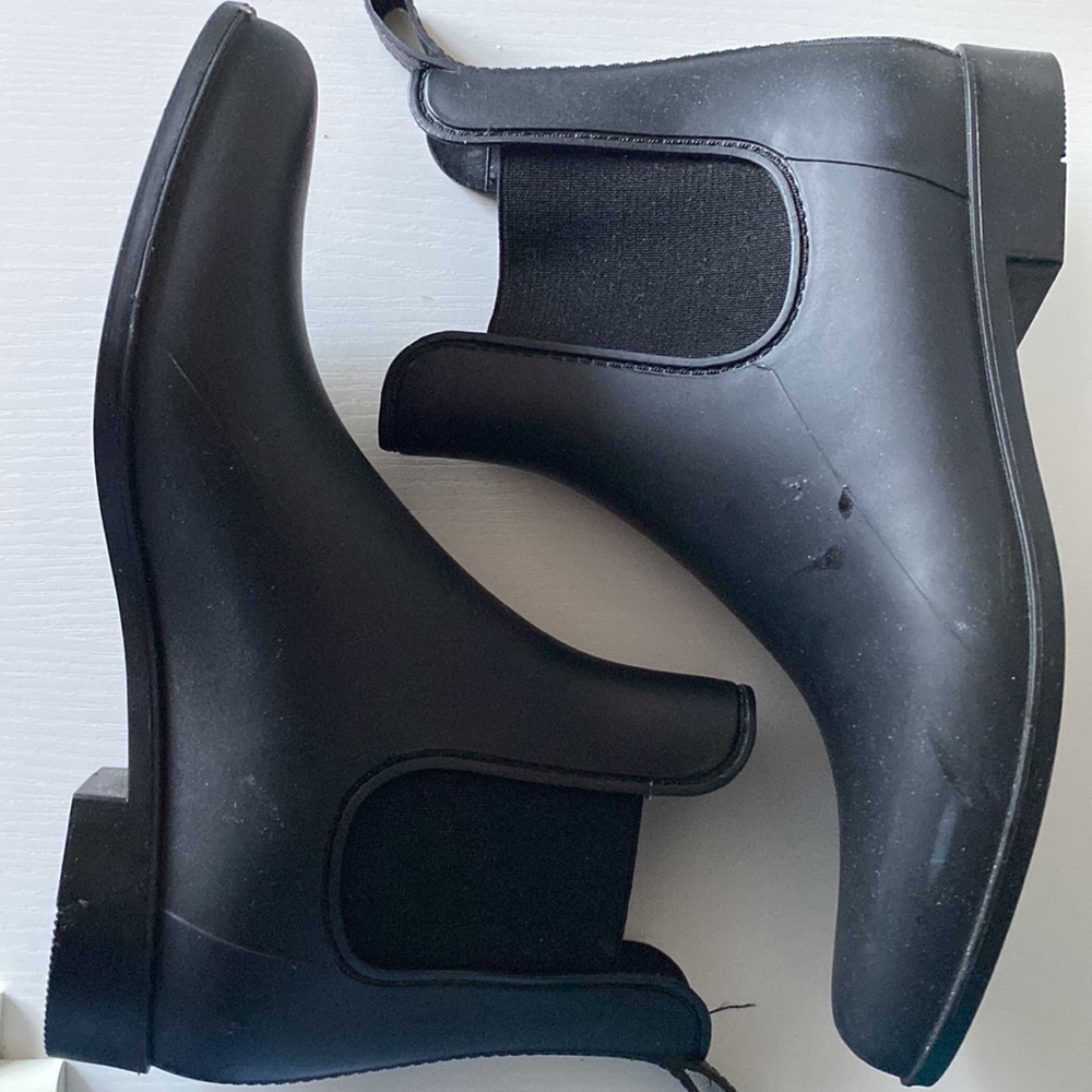 Ankle Cut Rain Boots